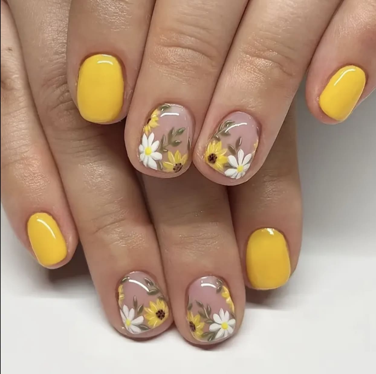 IMG 9033 Yellow Nail Ideas