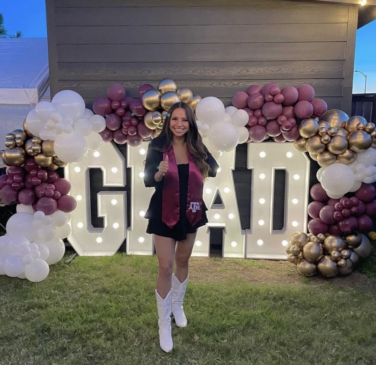 IMG 9081 Graduation Party Photo Backdrop Ideas