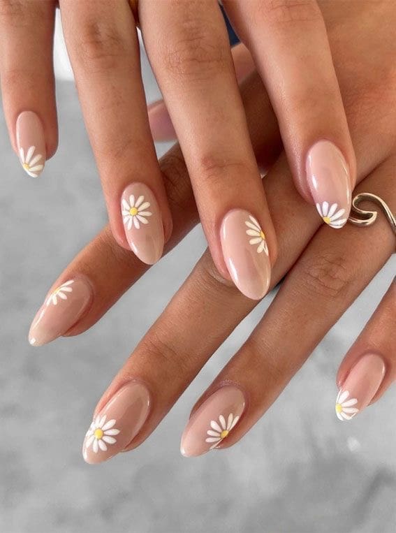 IMG 9991 Neutral Summer Nail Ideas