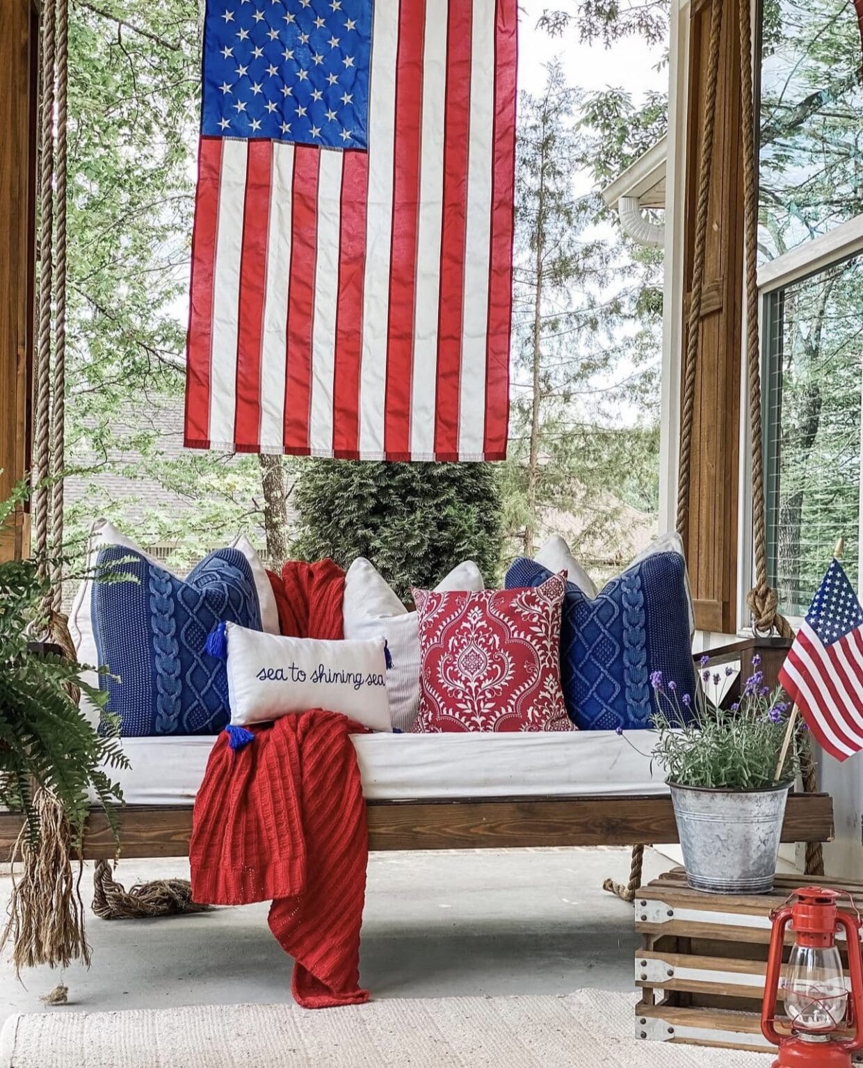 24 Best 4th of July Front Porch Decor Ideas