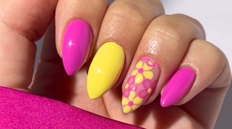 July Nail Ideas