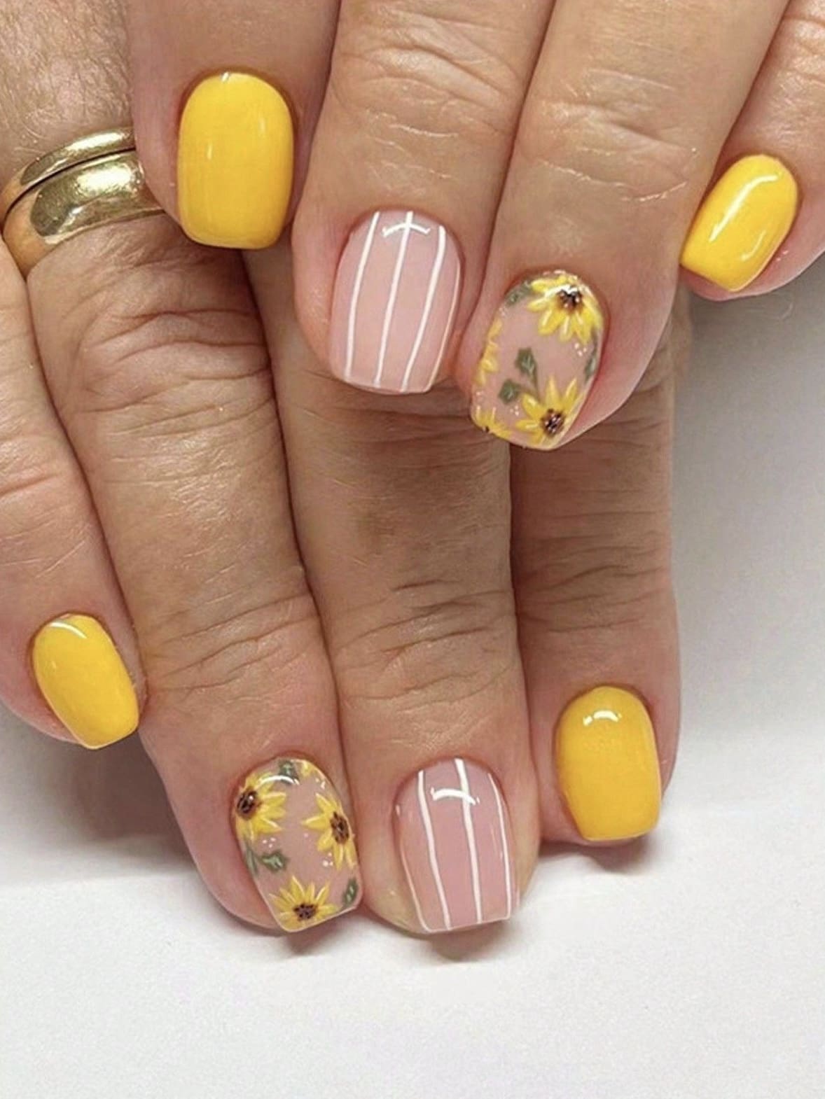 IMG 1517 Sunflower Nail Ideas