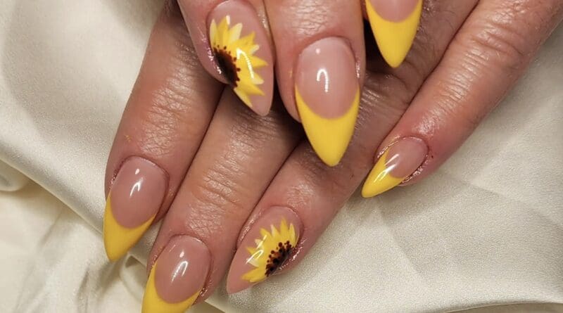 Sunflower Nail Ideas