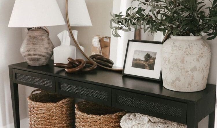 45 Modern and Elegant Entryway Table Decor Ideas
