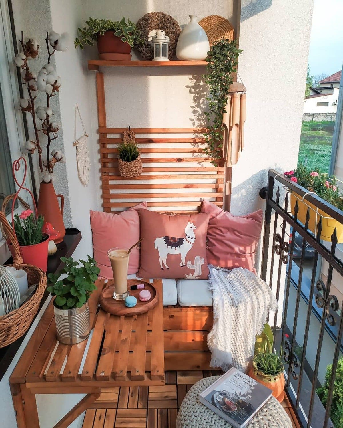 woodoutdoortablebalcony Fall Decor Ideas