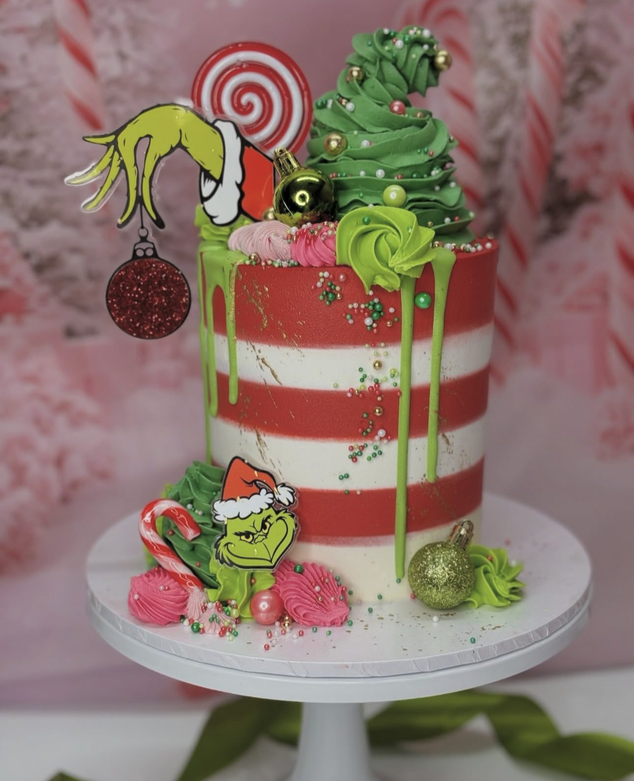 25 Creative Christmas Cake Ideas That’ll Wow Your Guests 74 25 Creative Christmas Cake Ideas That’ll Wow Your Guests Christmas Cake IdeasIMG 9897 Christmas Cake Ideas