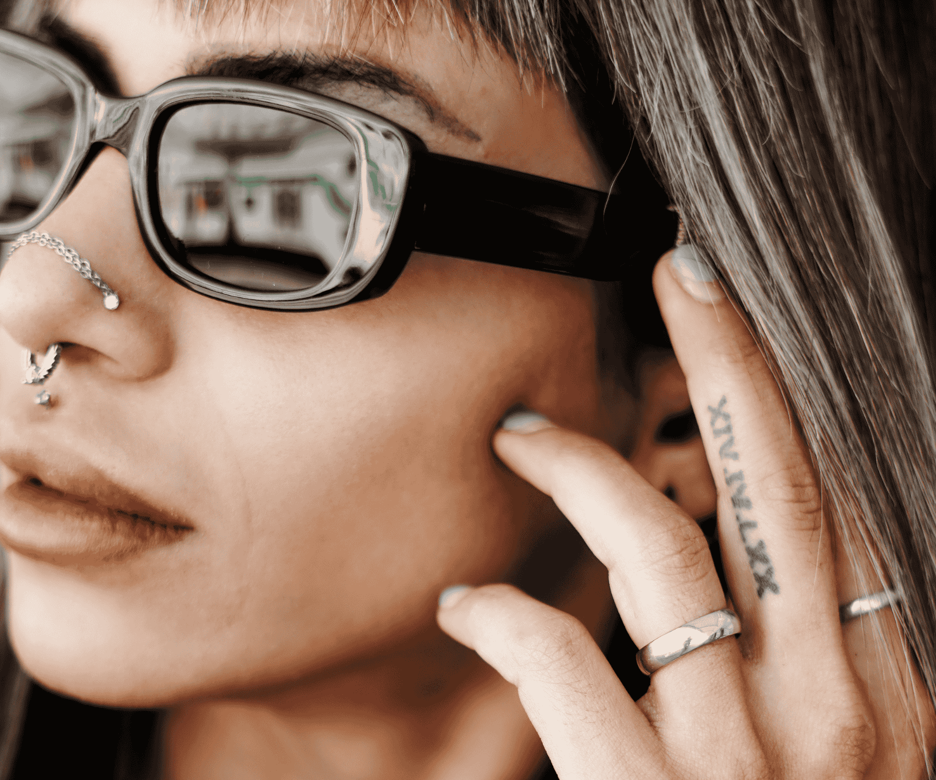 Untitled 1000 x 900 px 1000 x 1500 How to Pair Piercing Jewelry With Your Sunglasses Style