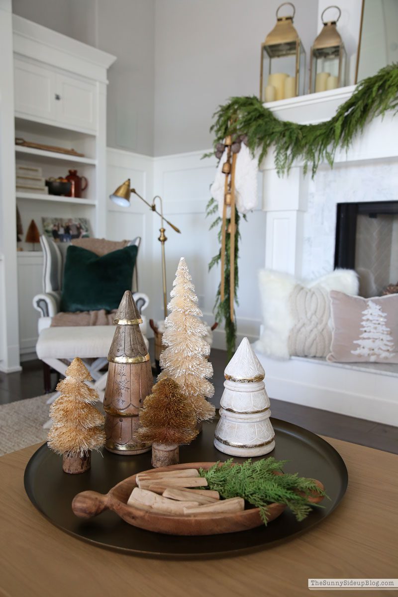 christmas coffee table decorholiday coffee table trees Christmas Coffee Table Decor Ideas