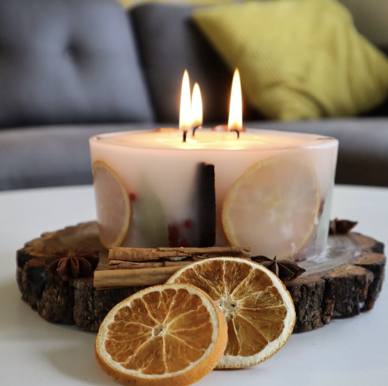 christmas cofffee table decor ideasIMG 9215 Christmas Coffee Table Decor Ideas