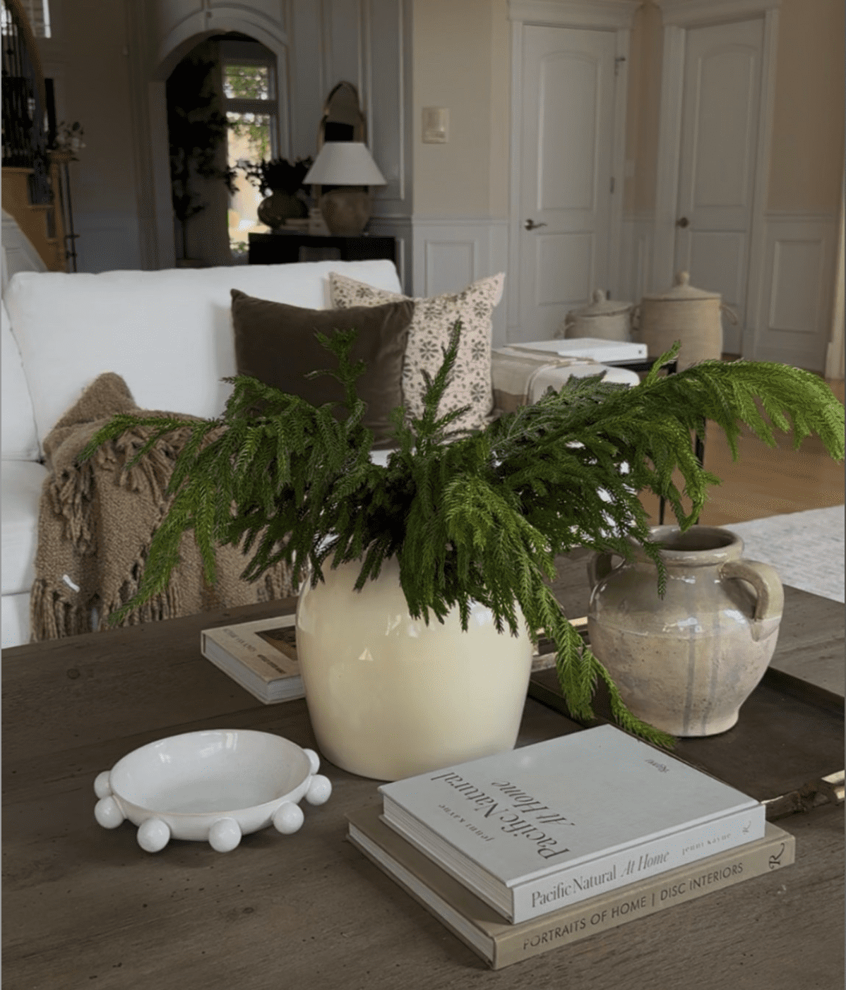 christmas cofffee table decor ideasIMG 9222 e1759591063185 Christmas Coffee Table Decor Ideas