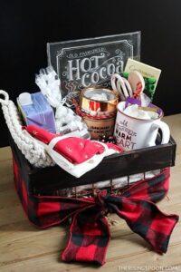 30 DIY Christmas Gift Basket Ideas That Are Perfect for Anyone
