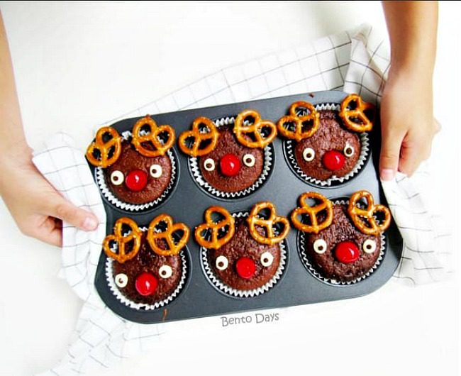 reindeer cupcakes 1 Christmas Breakfast Ideas for Kids