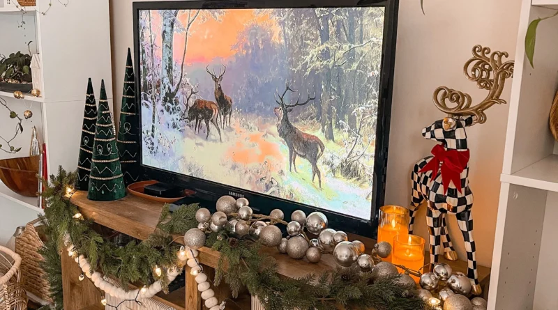 Christmas TV Stand Decor Ideas