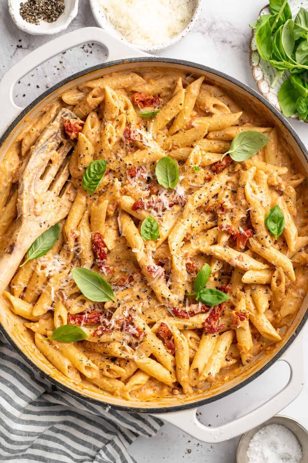 22 Insanely Good Creamy Pasta Recipes You'll Enjoy