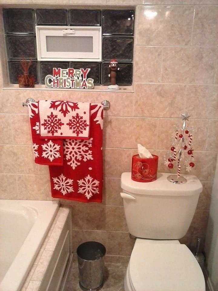 christmas bathroom decorIMG 1027 Christmas Bathroom Decor