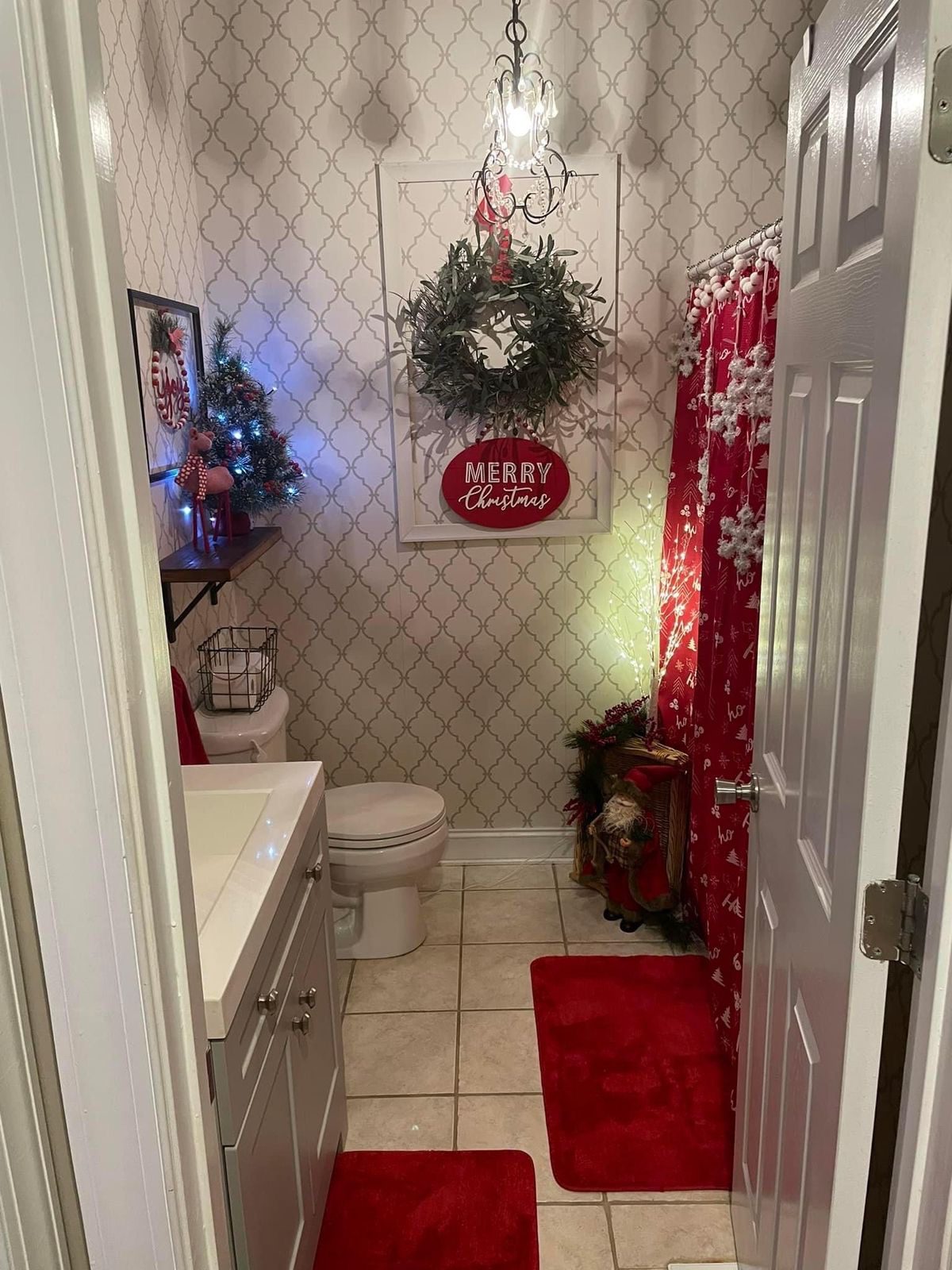 Christmas Bathroom Decor