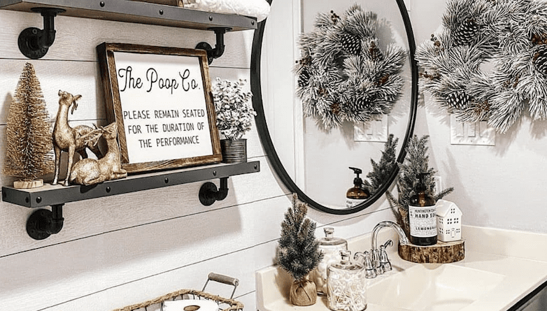 24 Festive Christmas Bathroom Decor Ideas for a Cozy Vibe
