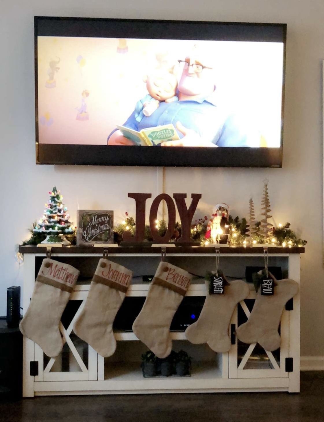 christmas tv stand decorIMG 1175 Christmas TV Stand Decor