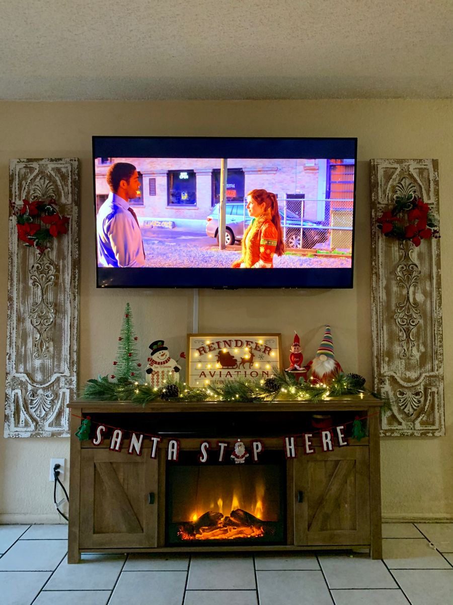 christmas tv stand decorIMG 1180 Christmas TV Stand Decor