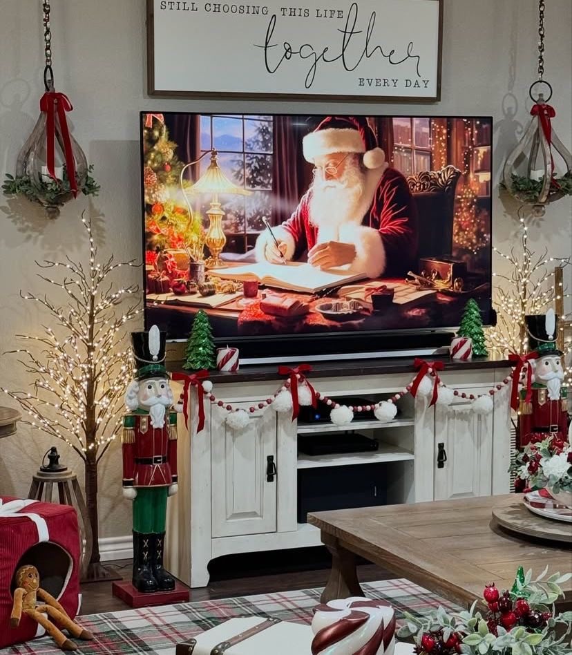 christmas tv stand decorIMG 1181 Christmas TV Stand Decor