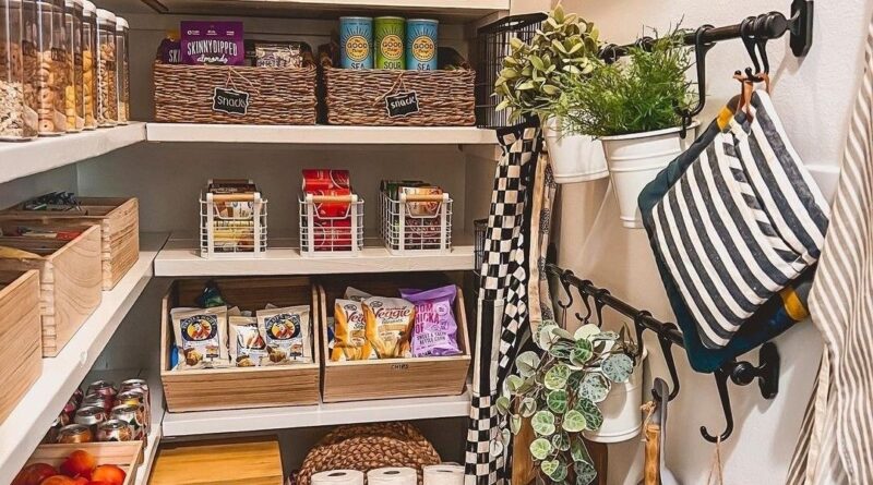 small pantry organizationIMG 1711