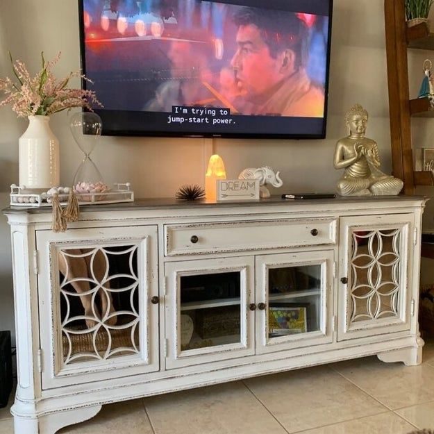 TV STAND DECORIMG 2295 TV Stand Decor Ideas