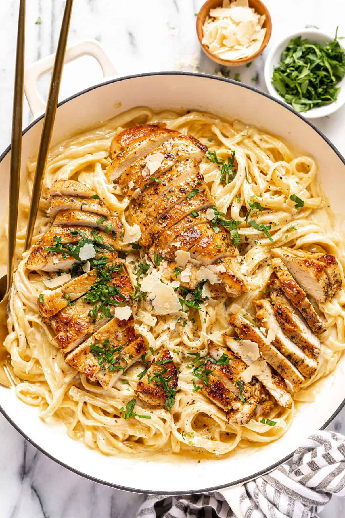 chicken alfredo 1 Galentine's Party Food Ideas