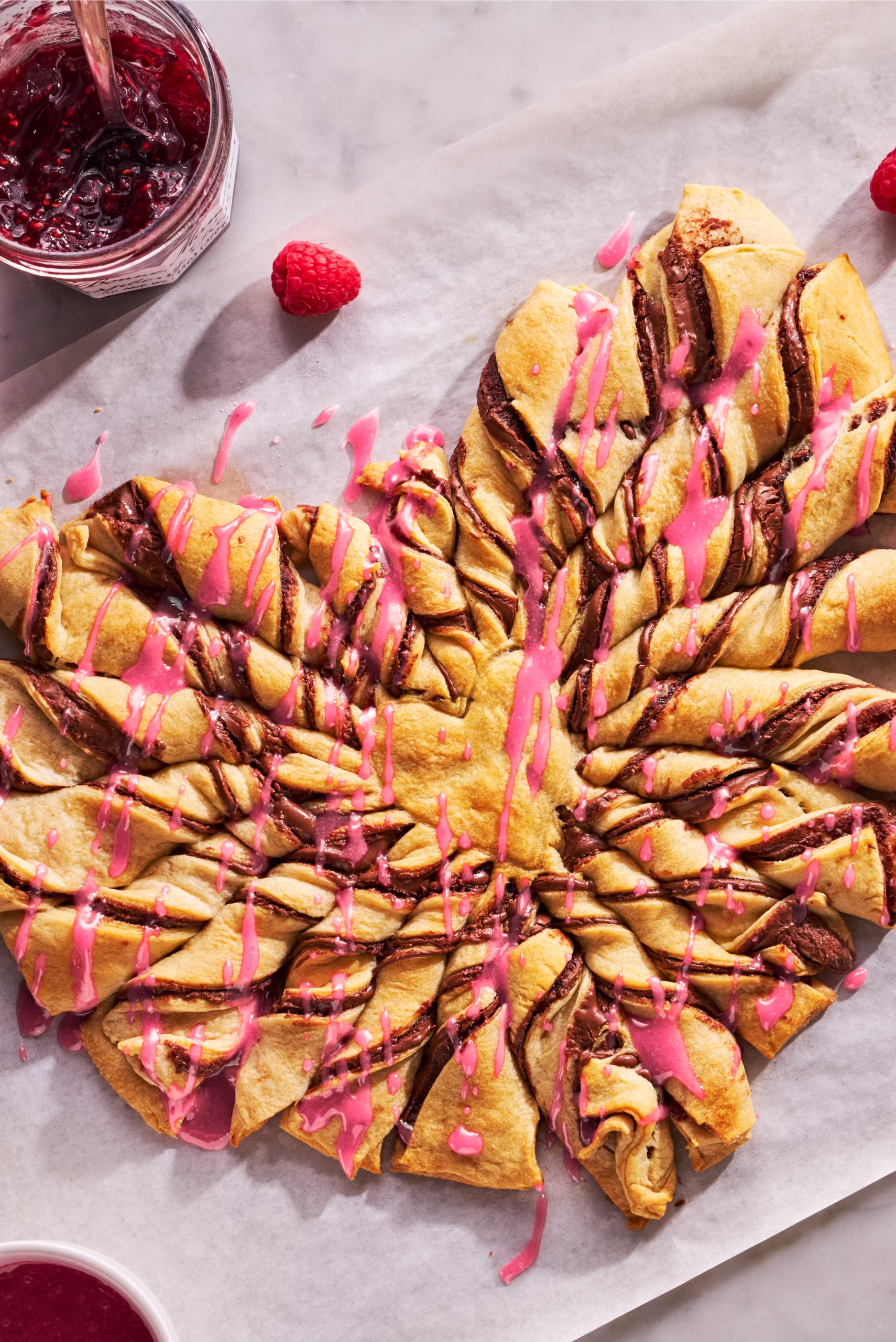 pull apart heart vertical 4 67a4e3cb1effe scaled Galentine's Party Food Ideas