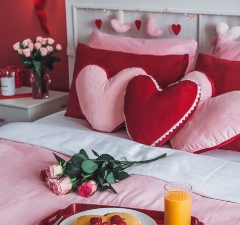Valentine's Day Bedroom Decor Ideas