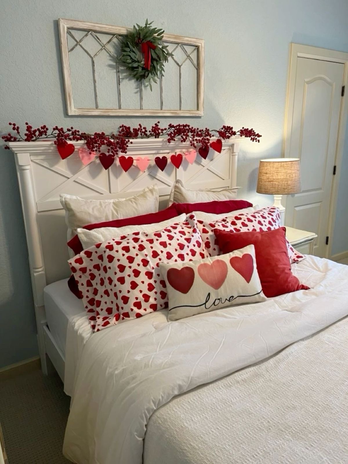 valentines day bedroom decorIMG 2102 copy Valentine's Day Bedroom Decor