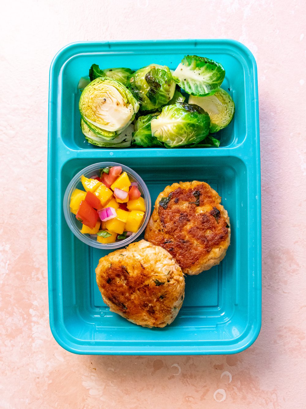 Crispy Salmon Cakes with Mango Salsa SIngle Container Kid-Friendly Meal Prep Recipes