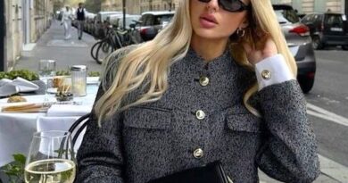 Things Classy Women Never Do in Public