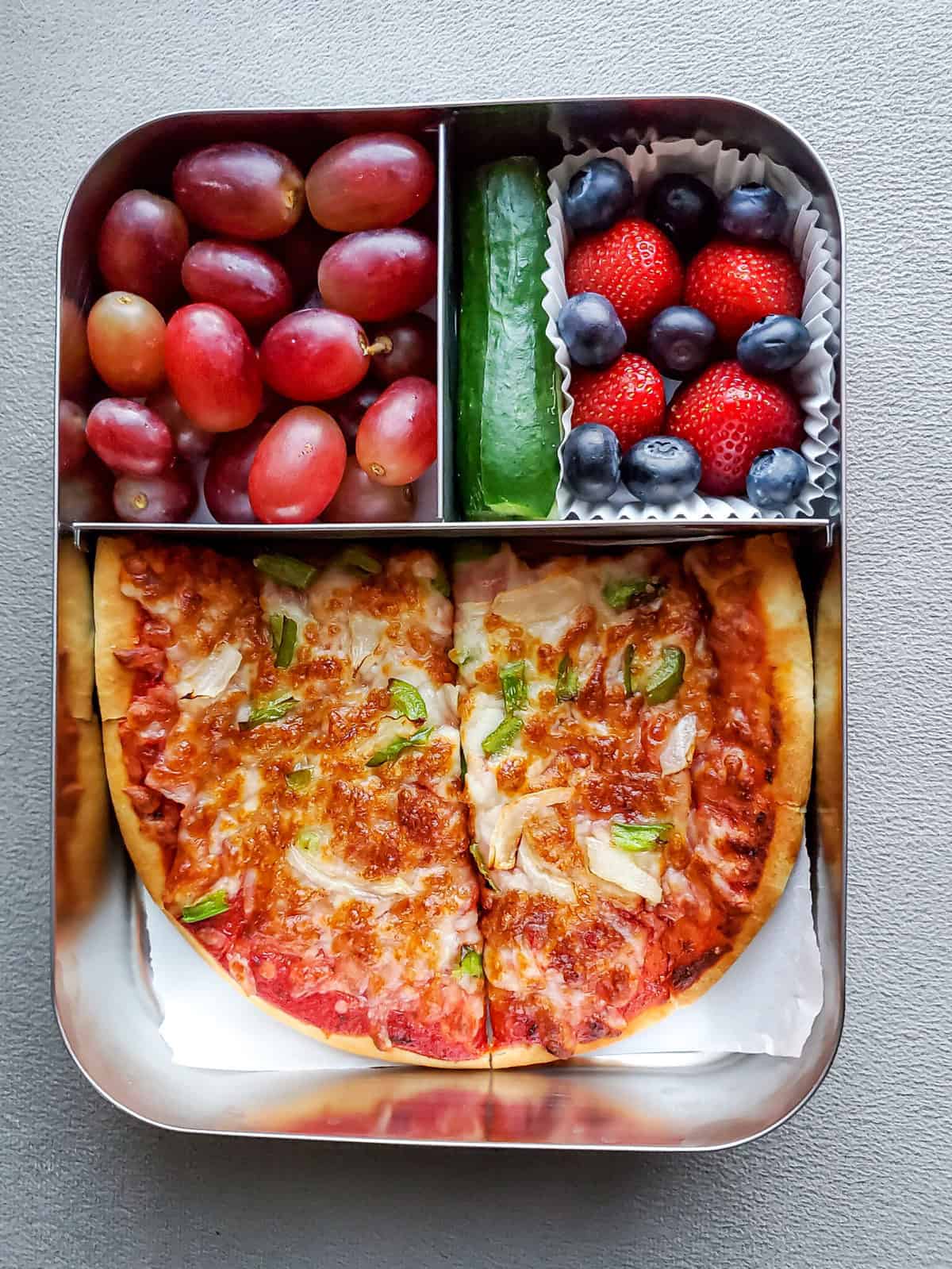 Veggie Pita Bread Pizza lunchbox 1537x2048 1 Kid-Friendly Meal Prep Recipes