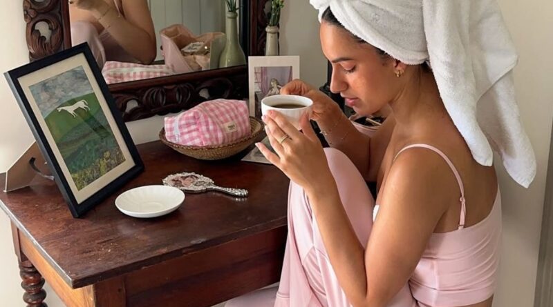 soft feminine womanIMG 5123 Design