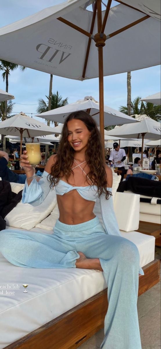 tropical vaction outfit ideasIMG 4852 Tropical Vacation Outfits