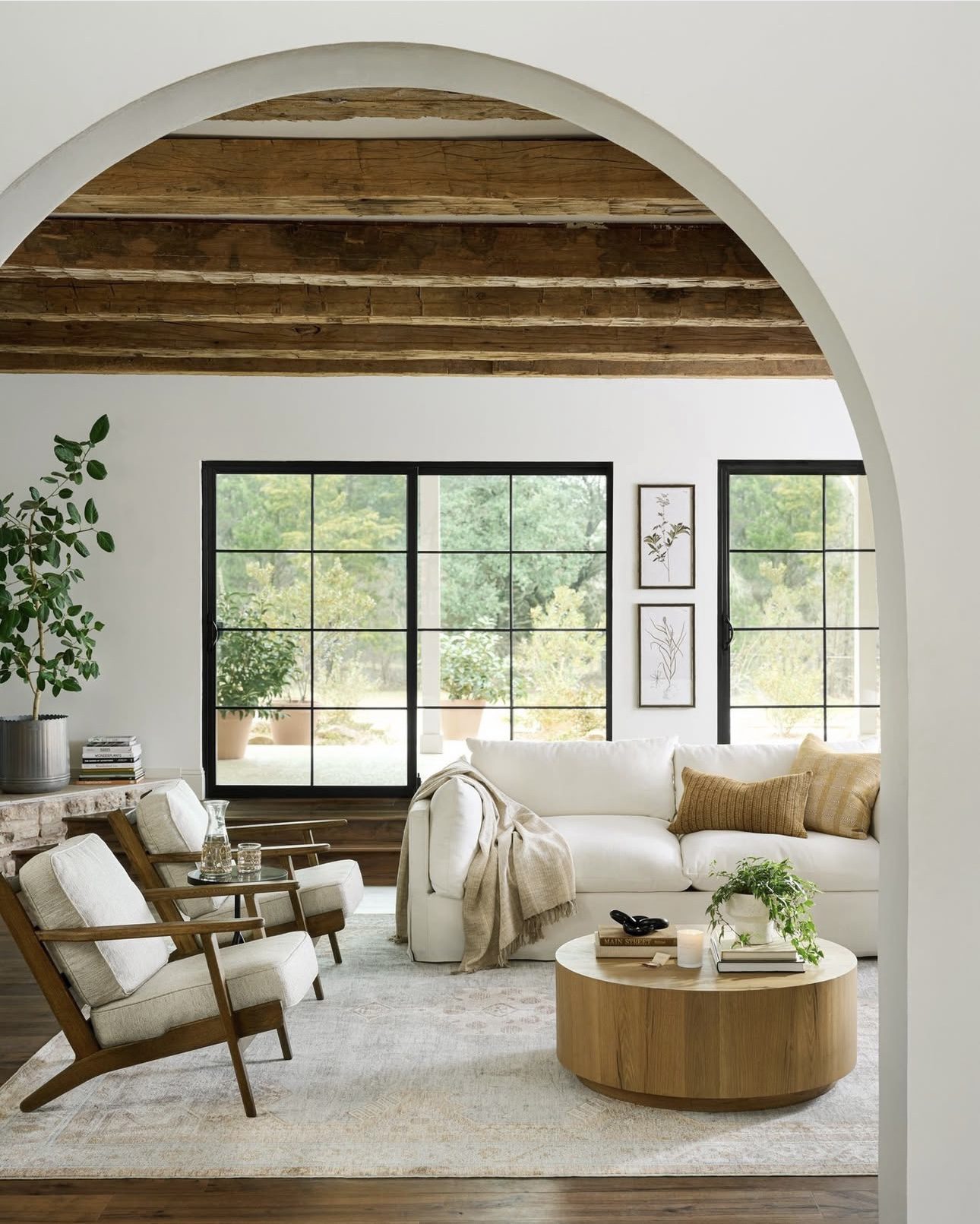 Joanna Gaines Living Room Designs IMG 9108 1 Joanna Gaines Farmhouse Decors Ideas