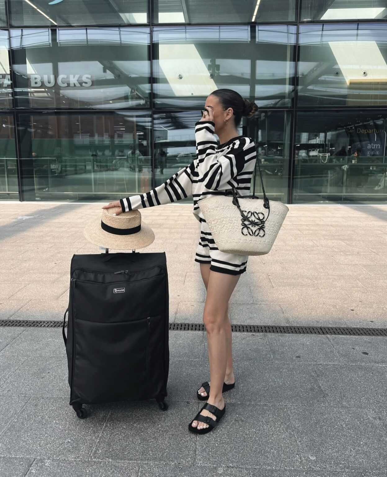 airport outfitIMG 4773 1247x1536 1