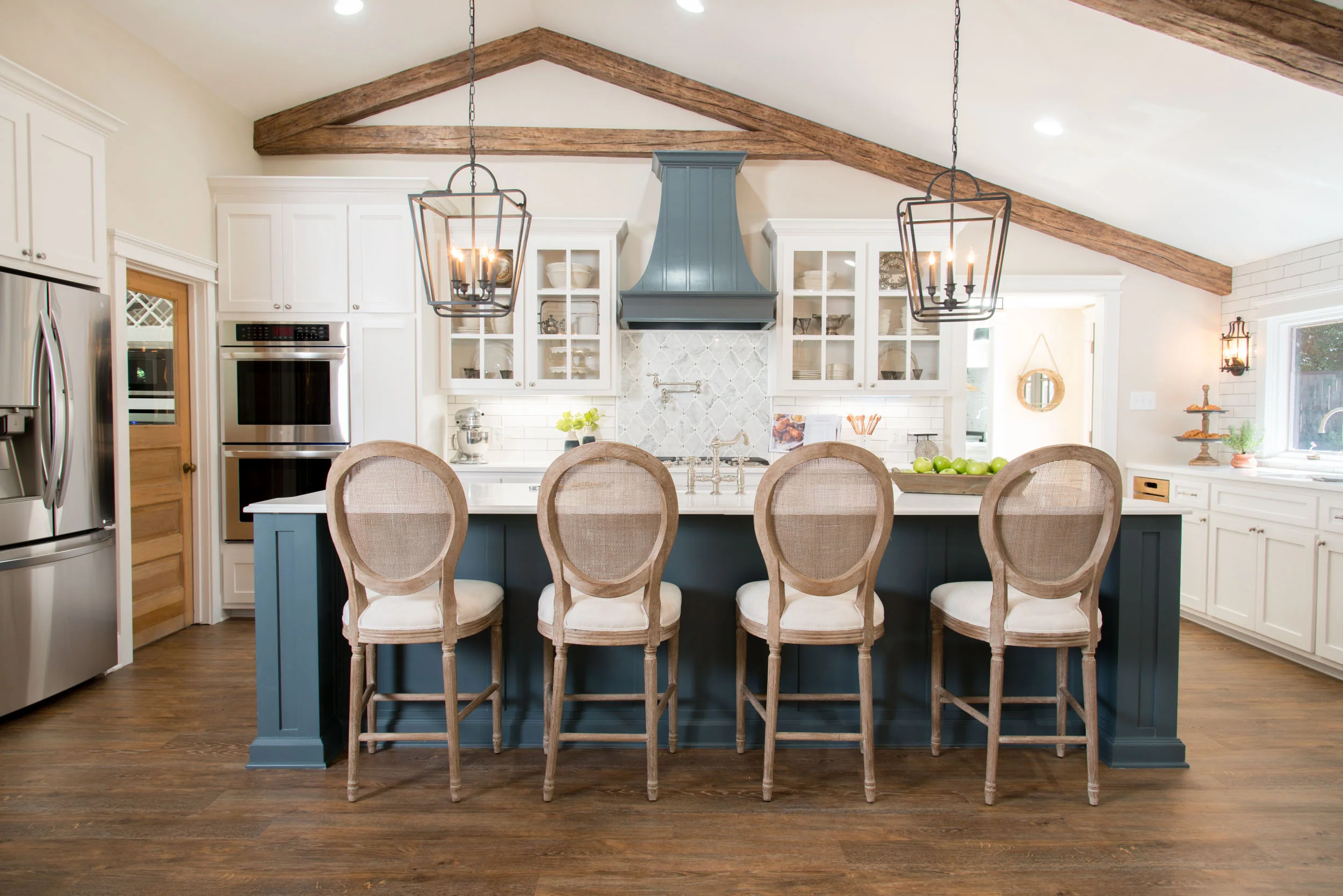 article fixer upper season 4 episode 1 9338d372 886e 45f9 a0b1 142f75f380c0 Kitchens by Joanna Gaines