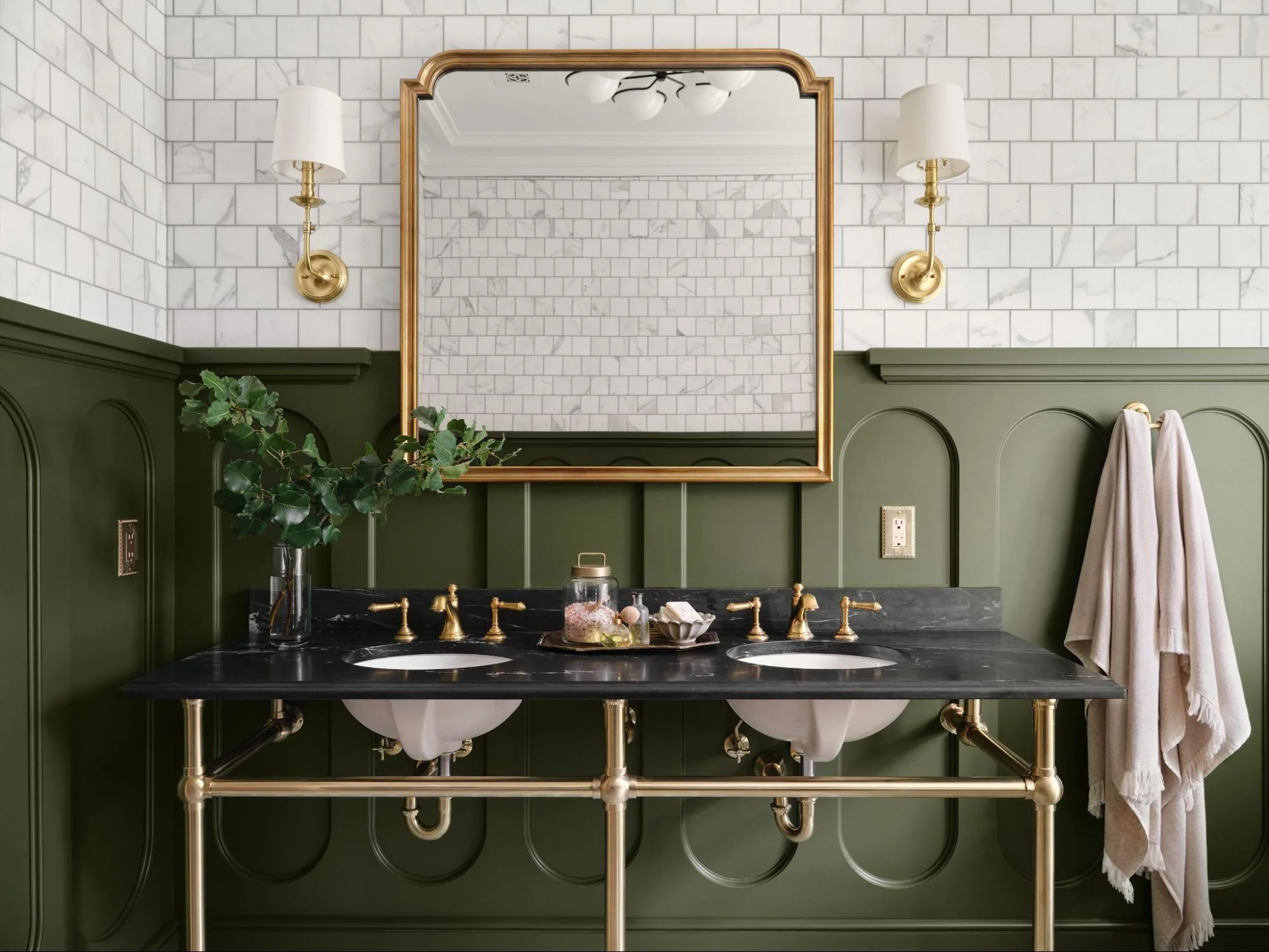 article the castle bath and laundry e7099061 8852 4a2f 8489 7719ad406794