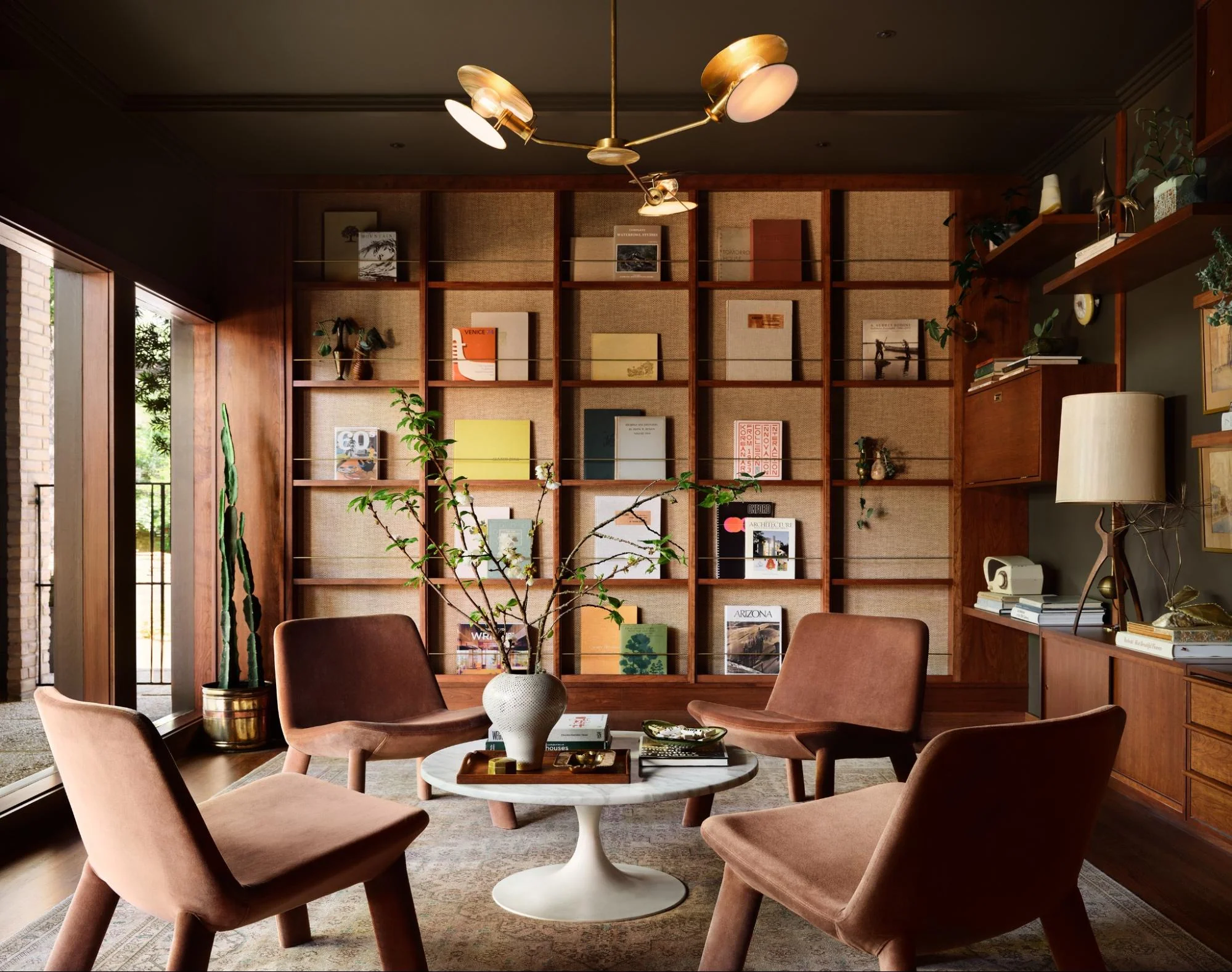 joana gaines home officearticle fixer upper the lakehouse part 1 7a5b7bb6 8fc5 45be a6ef a4c75c4ec620 Joanna Gaines Home Office Decors