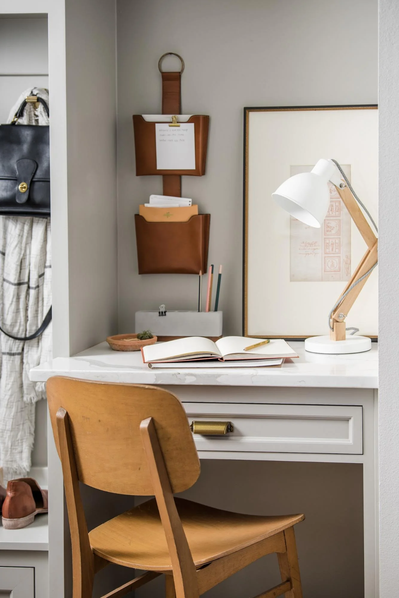joana gaines home officearticle how to create an inspiring home office space 0385b68f 2493 49b6 acb4 df9b388d942f Joanna Gaines Home Office Decors