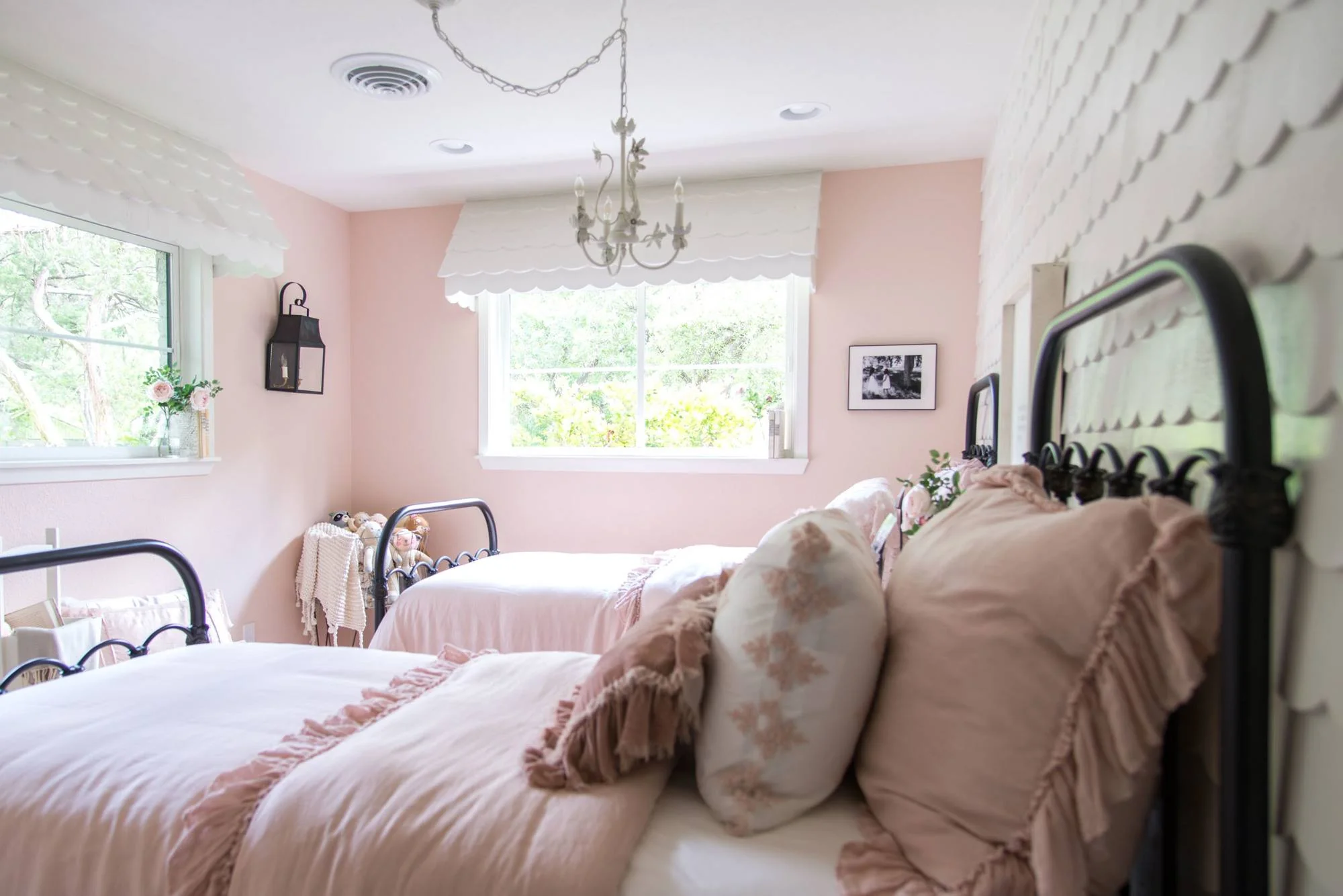 joanna gaines kids room ideasarticle the mid century modestly priced house ef5957a0 97ec 4ed5 a592 7049f7dd2a4d Joanna Gaines Kids' Room Designs