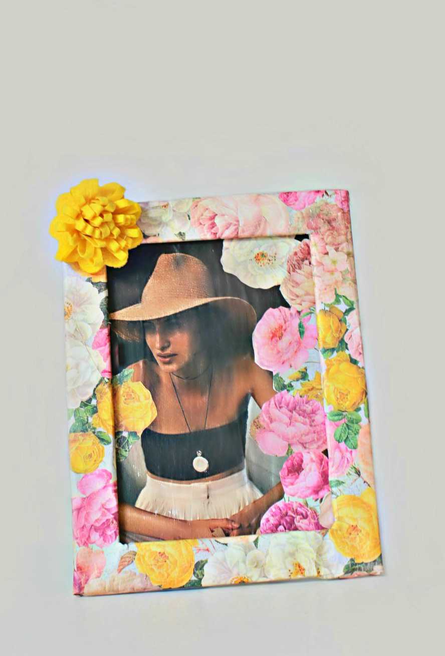 30 DIY Summer Craft Ideas Perfect for Adults 84 30 DIY Summer Craft Ideas Perfect for Adults Pfloral frame vertical image no text DIY Summer Craft Ideas