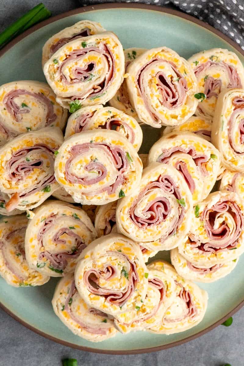 25 Pinwheel Recipes to try 42 25 Pinwheel Recipes to try Ham and Cheese Roll Ups 13