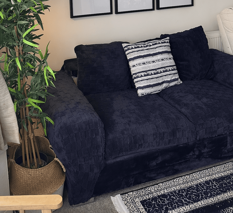 How I Transformed My Living Room on a BudgetScreenshot 2026 05 02 at 00.32.40 e1777679891235