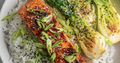 Sticky Sesame Salmon Rice Bowl