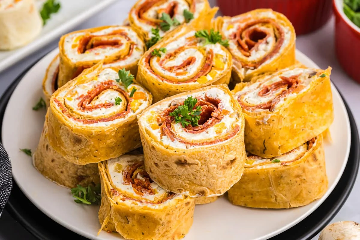 25 Pinwheel Recipes to try 52 25 Pinwheel Recipes to try pepperoni rollups 11