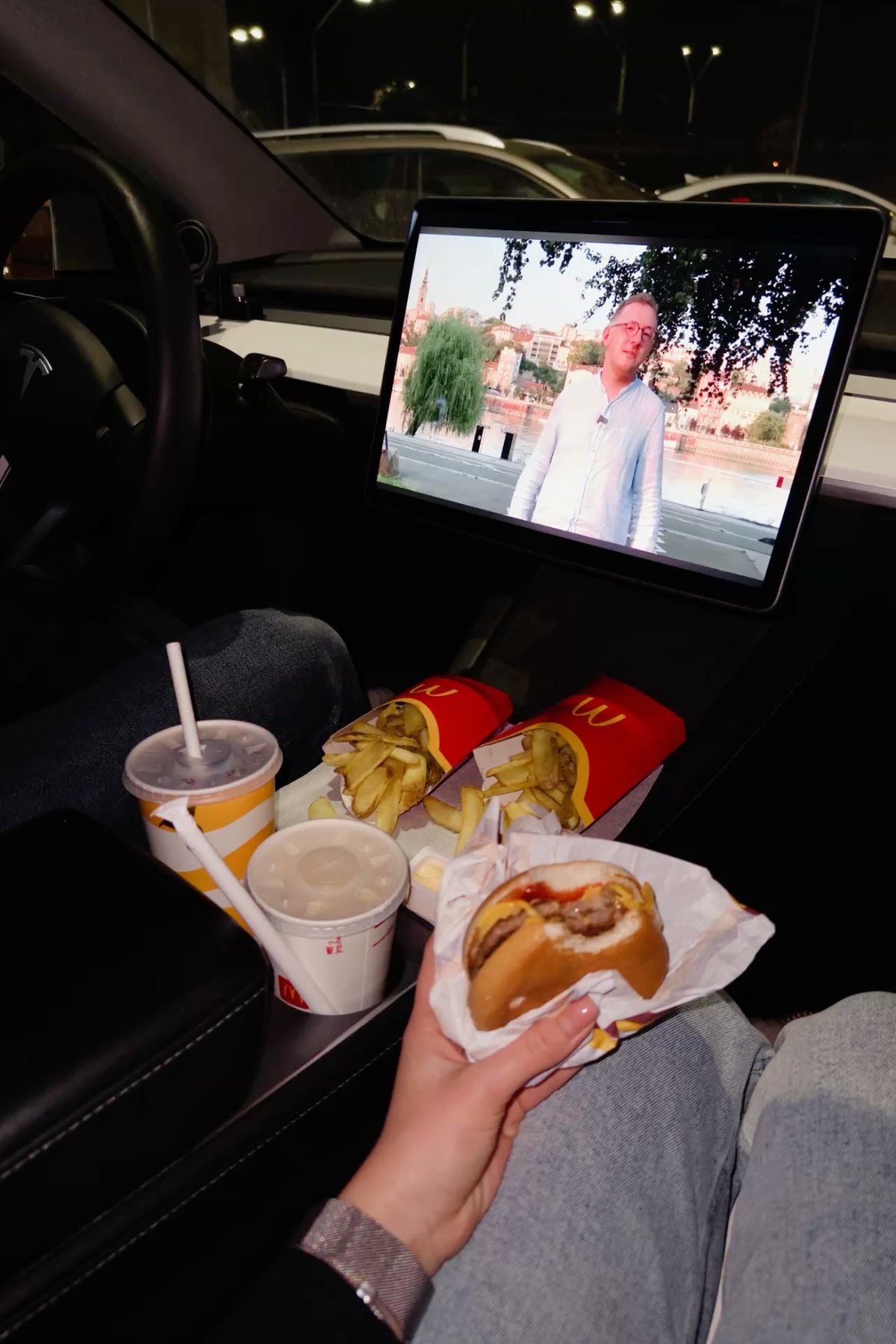 24 Car Date Ideas That Cost Little but Feel Special 63 24 Car Date Ideas That Cost Little but Feel Special Car Date Ideas15 Car Date Ideas