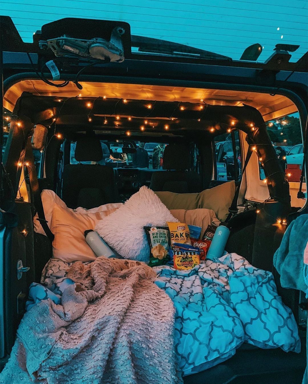 24 Car Date Ideas That Cost Little but Feel Special 55 24 Car Date Ideas That Cost Little but Feel Special Car Date Ideas7 Car Date Ideas