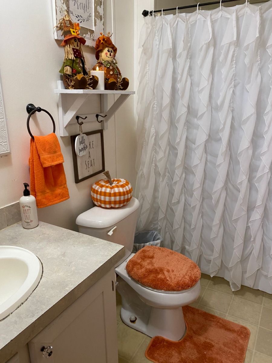 Fall Bathroom Decor Ideas11 Fall Bathroom Decor Ideas